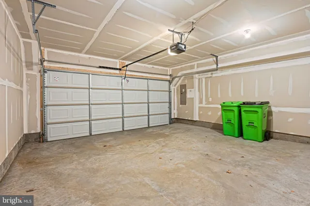 $3,800 | 2172 Glacier Road, Herndon, VA 20170