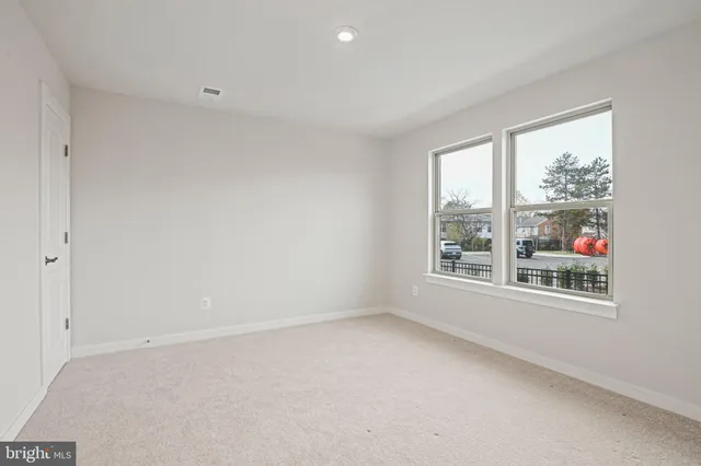 $3,800 | 2172 Glacier Road, Herndon, VA 20170