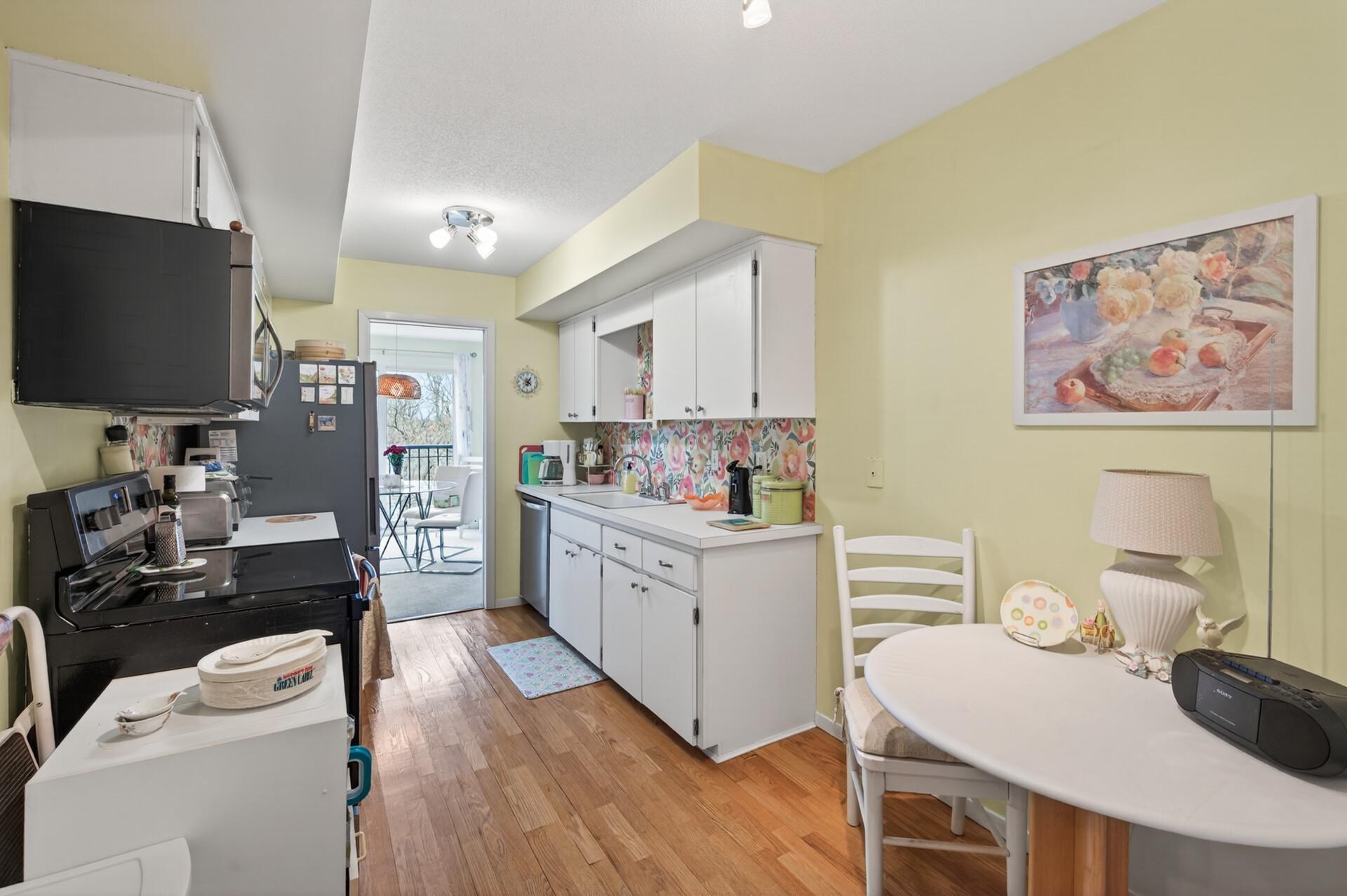 3412 Oak Ridge Road, Unit 317 Minnetonka, MN 55305 - Photo 11 of 23