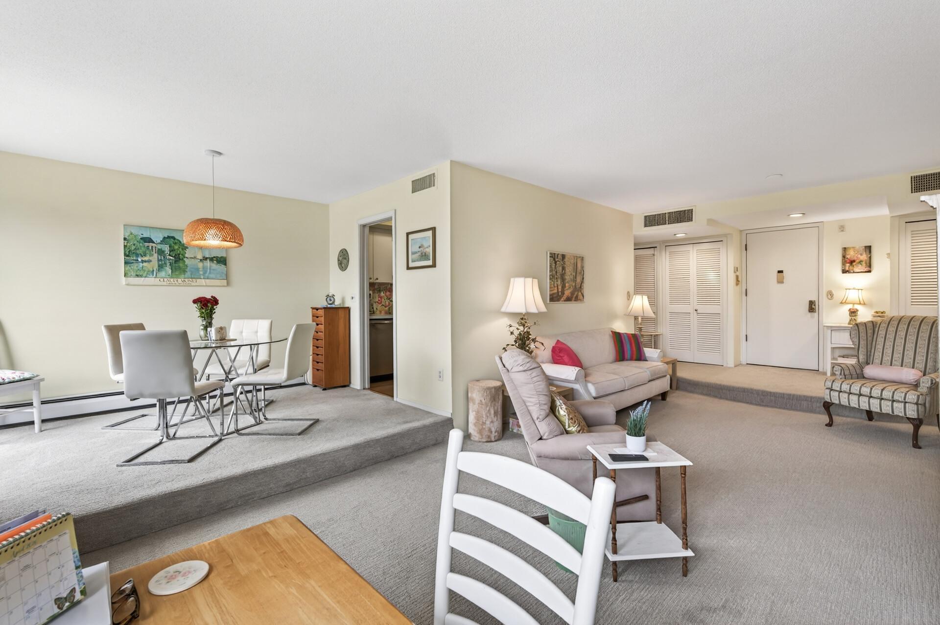3412 Oak Ridge Road, Unit 317 Minnetonka, MN 55305 - Photo 6 of 23