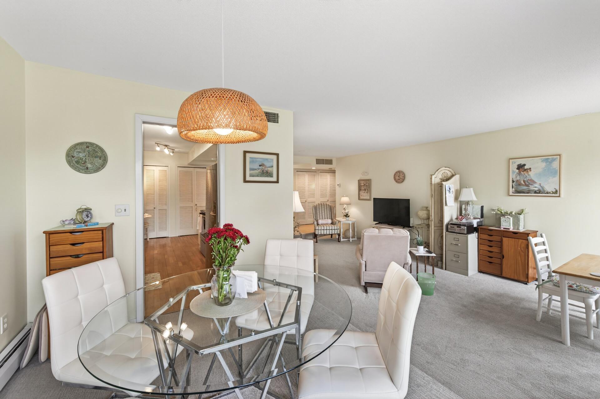 3412 Oak Ridge Road, Unit 317 Minnetonka, MN 55305 - Photo 7 of 23