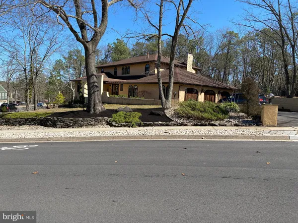 $829,000 | 40 Chippenham Drive, Voorhees, NJ 08043
