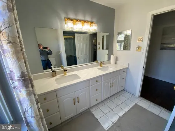 $829,000 | 40 Chippenham Drive, Voorhees, NJ 08043