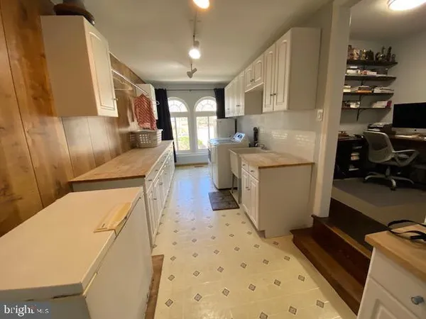 $829,000 | 40 Chippenham Drive, Voorhees, NJ 08043