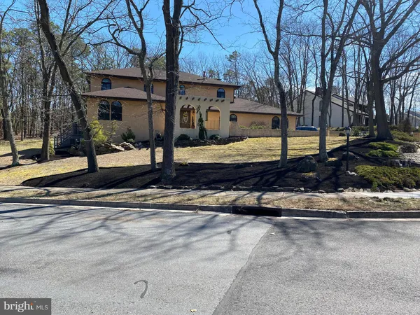 $829,000 | 40 Chippenham Drive, Voorhees, NJ 08043