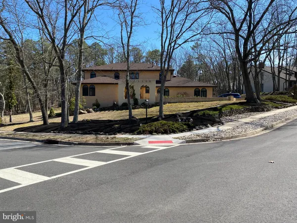 $829,000 | 40 Chippenham Drive, Voorhees, NJ 08043