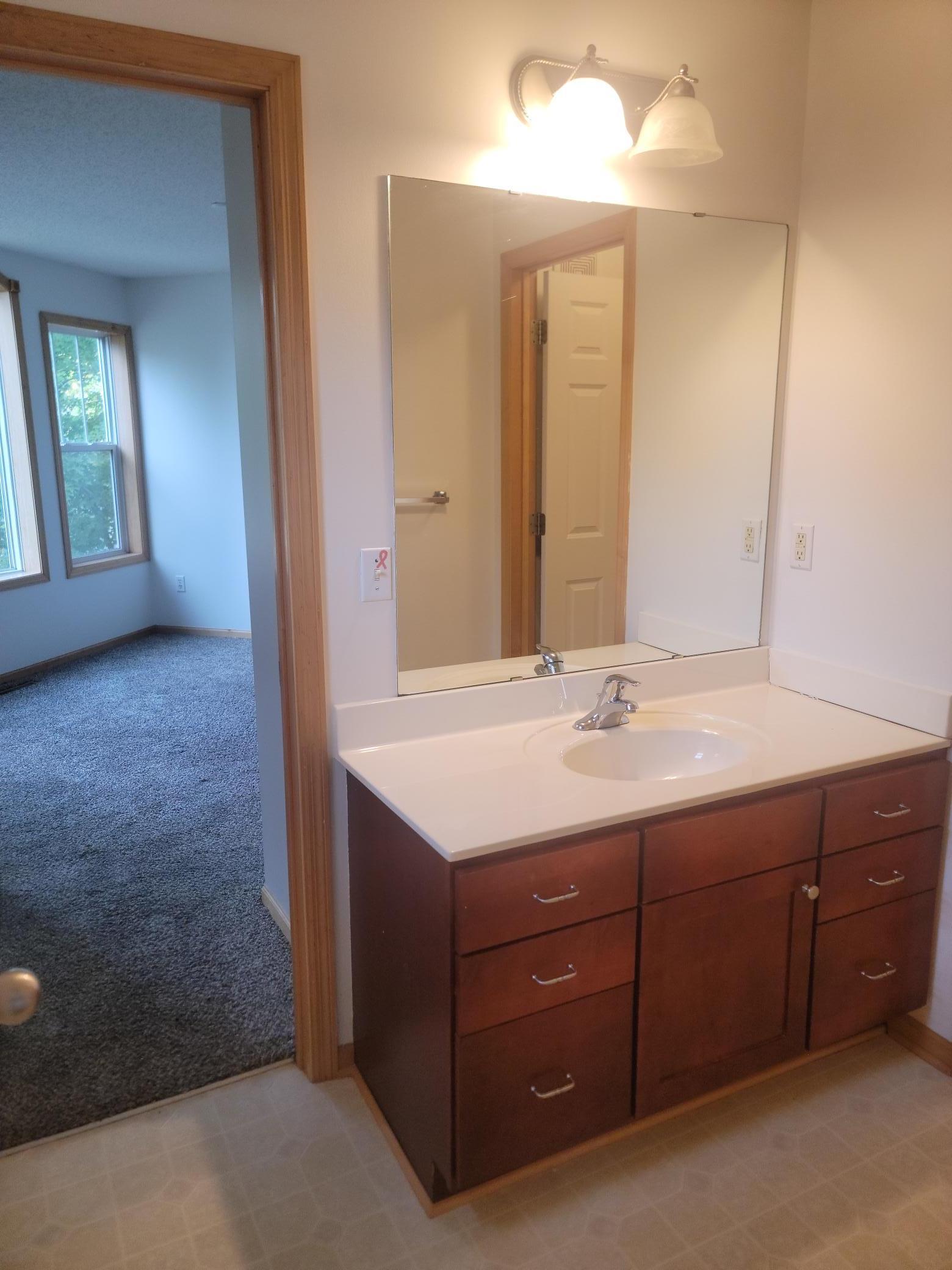 3049 Chamberlain Street, Unit 4 Maplewood, MN 55109 - Photo 15 of 20