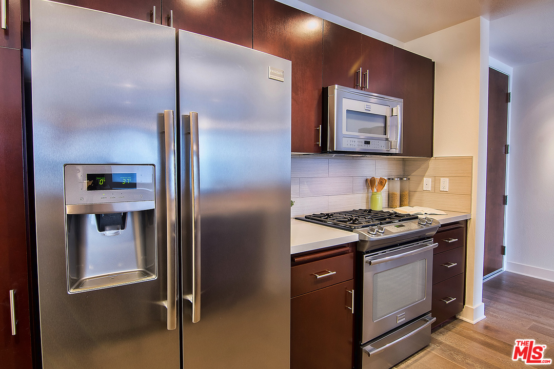 13337 Beach Avenue, Unit 302 Los Angeles, CA 90292 - Photo 16 of 41