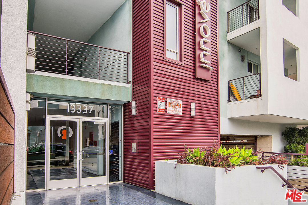 13337 Beach Avenue, Unit 302 Los Angeles, CA 90292 - Photo 3 of 41