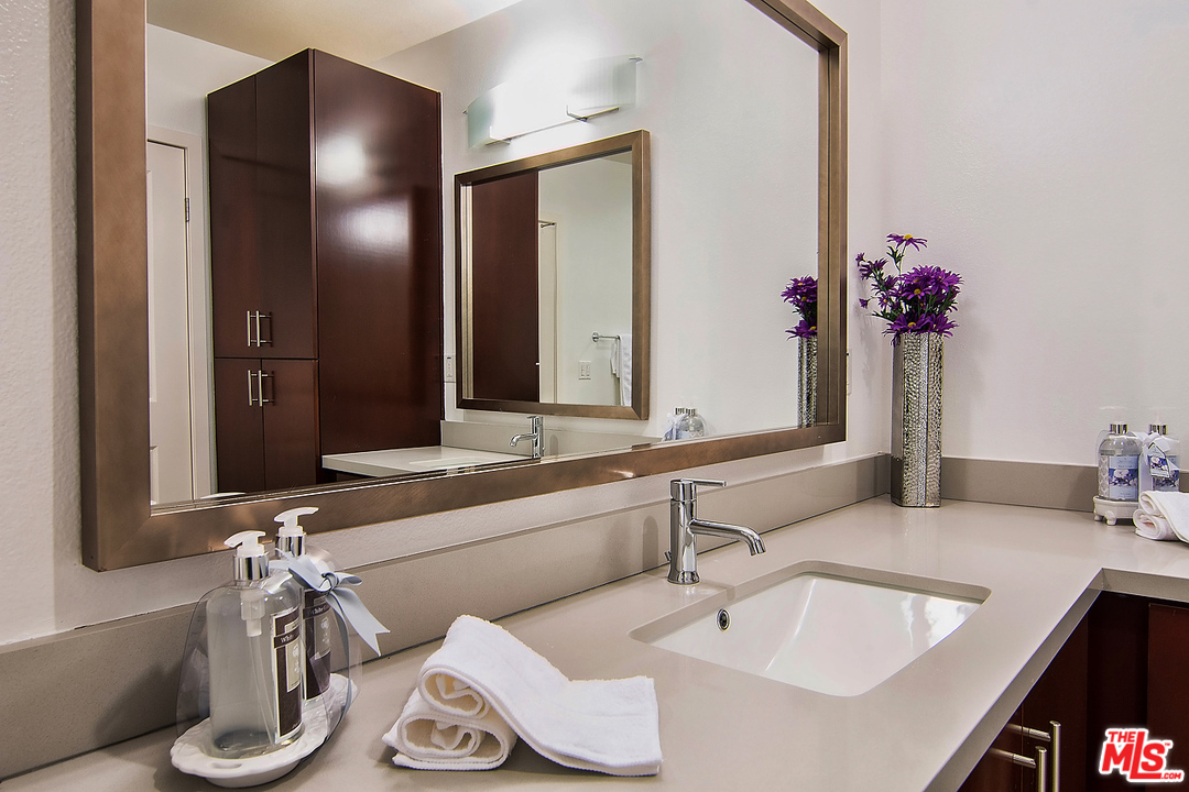 13337 Beach Avenue, Unit 302 Los Angeles, CA 90292 - Photo 25 of 41