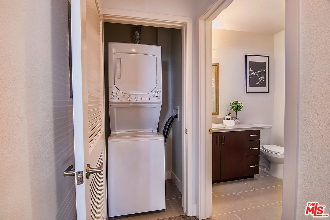 13337 Beach Avenue, Unit 302 Los Angeles, CA 90292 - Photo 32 of 41