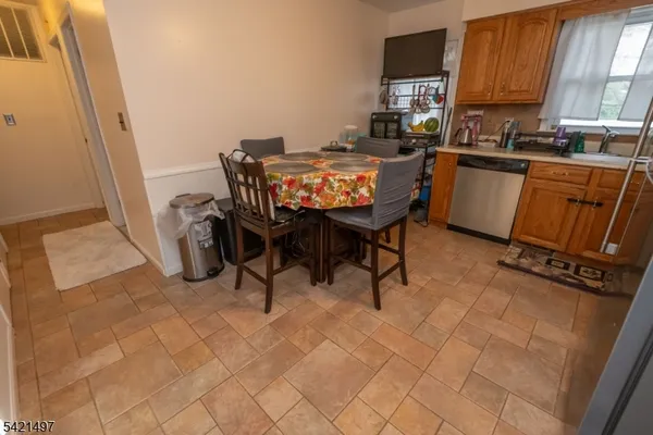 $650,000 | 1033 Grove North Brunswick Nj 08902, Unit AB, North Brunswick, NJ 08902