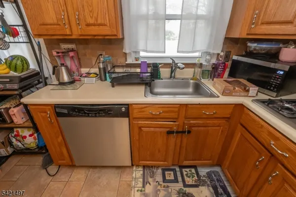 $650,000 | 1033 Grove North Brunswick Nj 08902, Unit AB, North Brunswick, NJ 08902