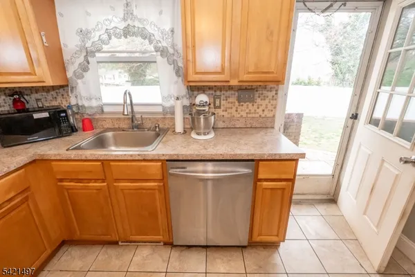 $650,000 | 1033 Grove North Brunswick Nj 08902, Unit AB, North Brunswick, NJ 08902