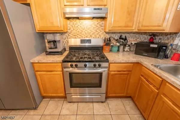 $650,000 | 1033 Grove North Brunswick Nj 08902, Unit AB, North Brunswick, NJ 08902