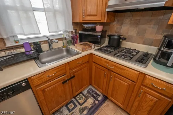 $650,000 | 1033 Grove North Brunswick Nj 08902, Unit AB, North Brunswick, NJ 08902