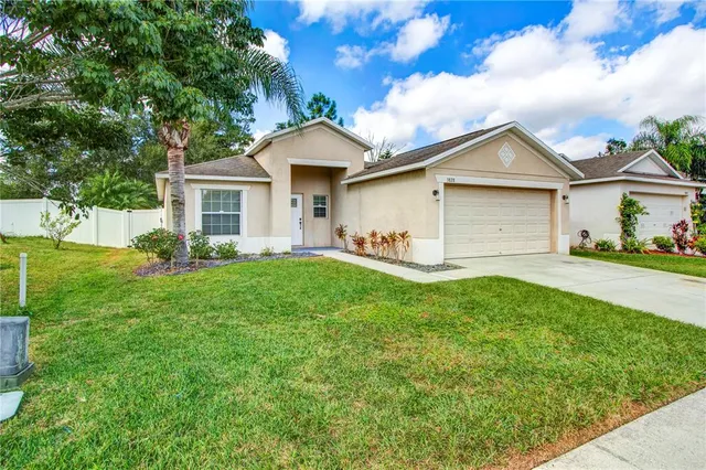 $2,100 | 3828 Hampton Hills Drive, Lakeland, FL 33810