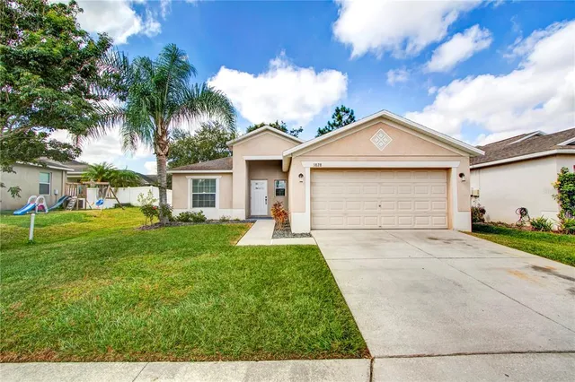 $2,100 | 3828 Hampton Hills Drive, Lakeland, FL 33810