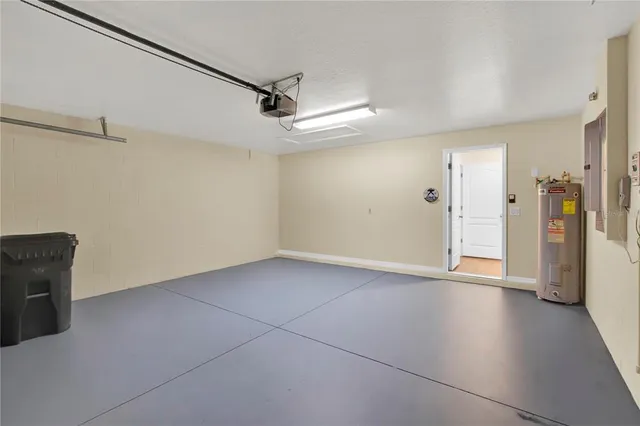 $2,100 | 3828 Hampton Hills Drive, Lakeland, FL 33810