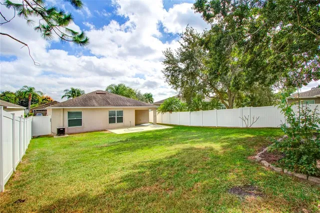 $2,100 | 3828 Hampton Hills Drive, Lakeland, FL 33810