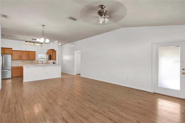 $2,100 | 3828 Hampton Hills Drive, Lakeland, FL 33810