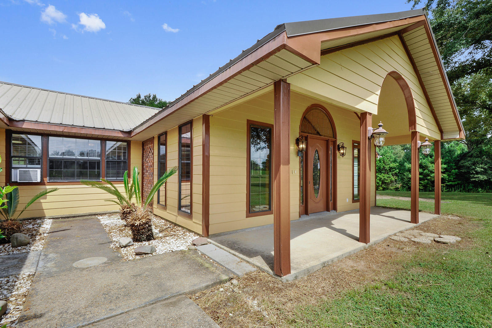 519 Ridge Road Perkinston, MS 39573 - Photo 5 of 25 Front Entry