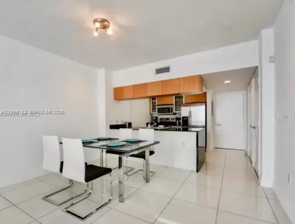$3,300 | 1750 North Bayshore Drive, Unit 4003, Miami, FL 33132