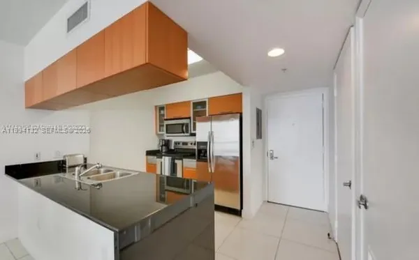 $3,300 | 1750 North Bayshore Drive, Unit 4003, Miami, FL 33132