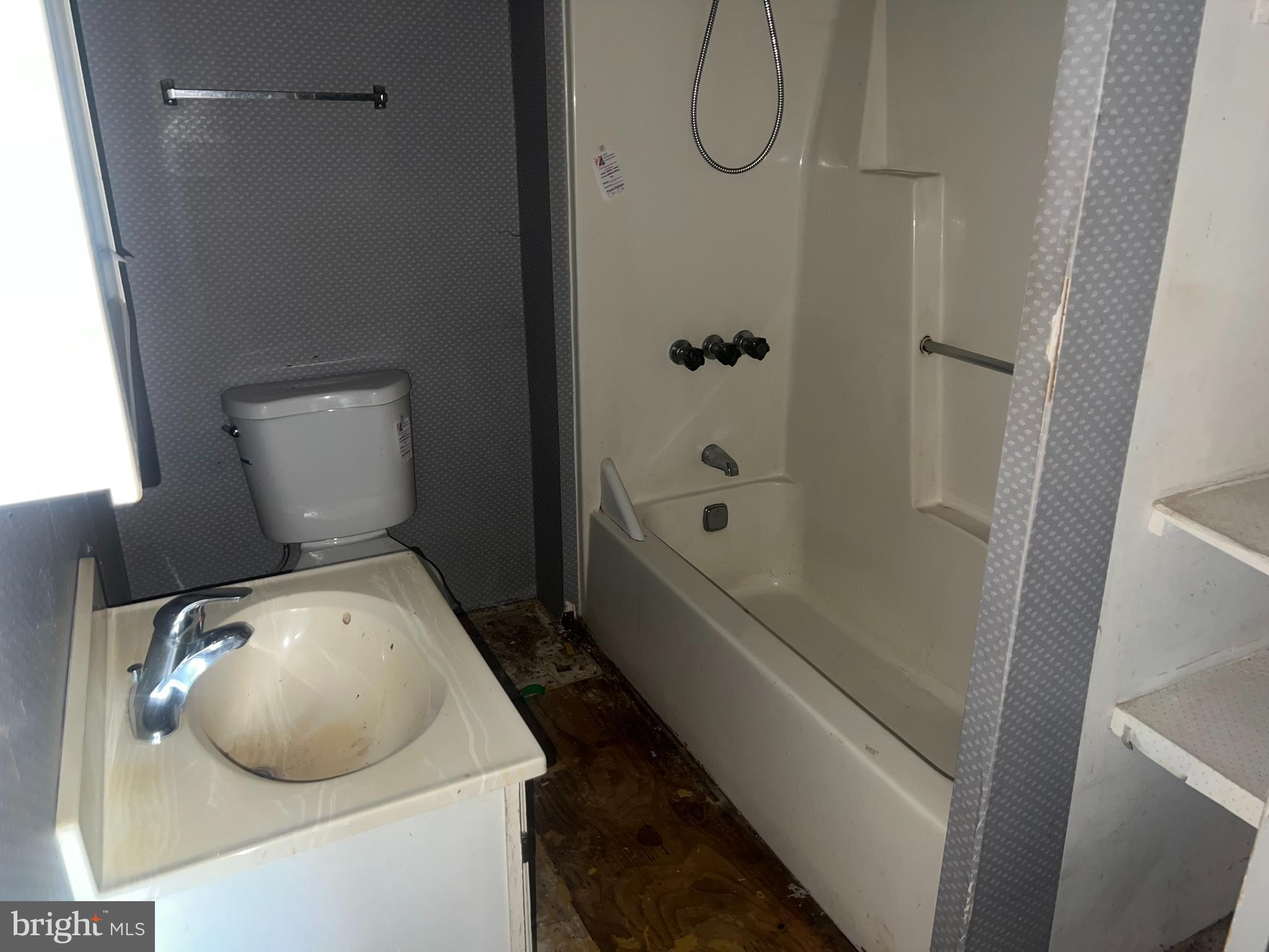 529 Main Street Delta, PA 17314 - Photo 15 of 17 Bathroom 2