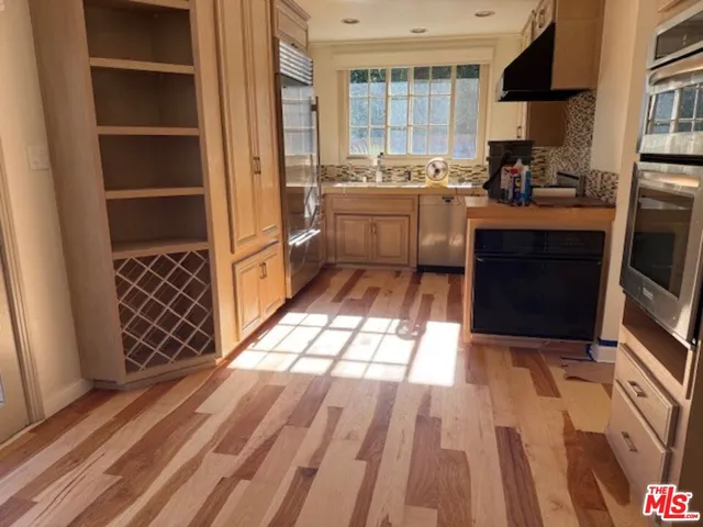 $6,850 | 4247 Sespe Avenue, Sherman Oaks, CA 91403