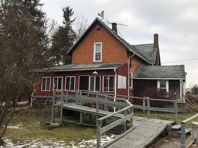 6047 Isles Road Brown City, MI 48416 - Photo 6 of 16 BACK2.jpeg