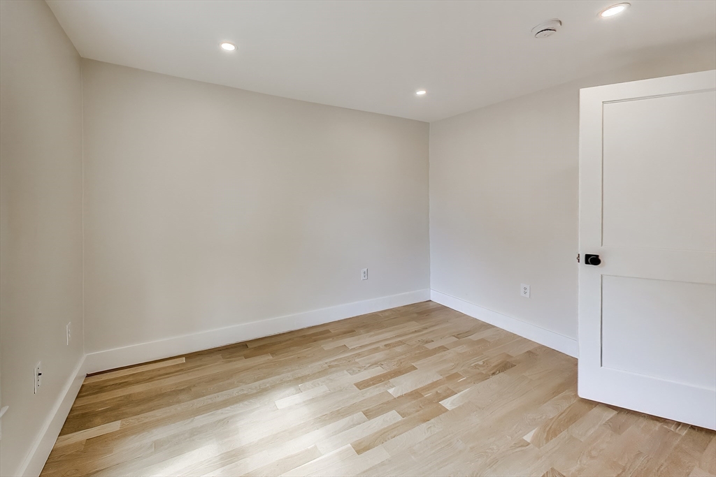 52 Middlesex Street, Unit 52 Winchester, MA 01890 - Photo 31 of 41