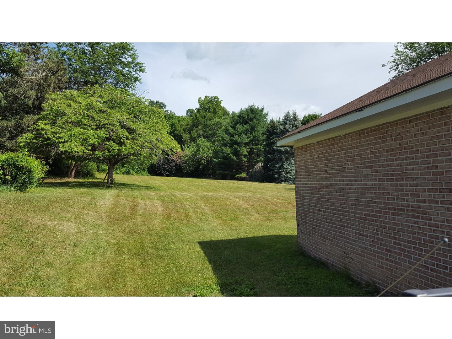 5140 Oley Turnpike Road Reading, PA 19606 - Photo 7 of 10