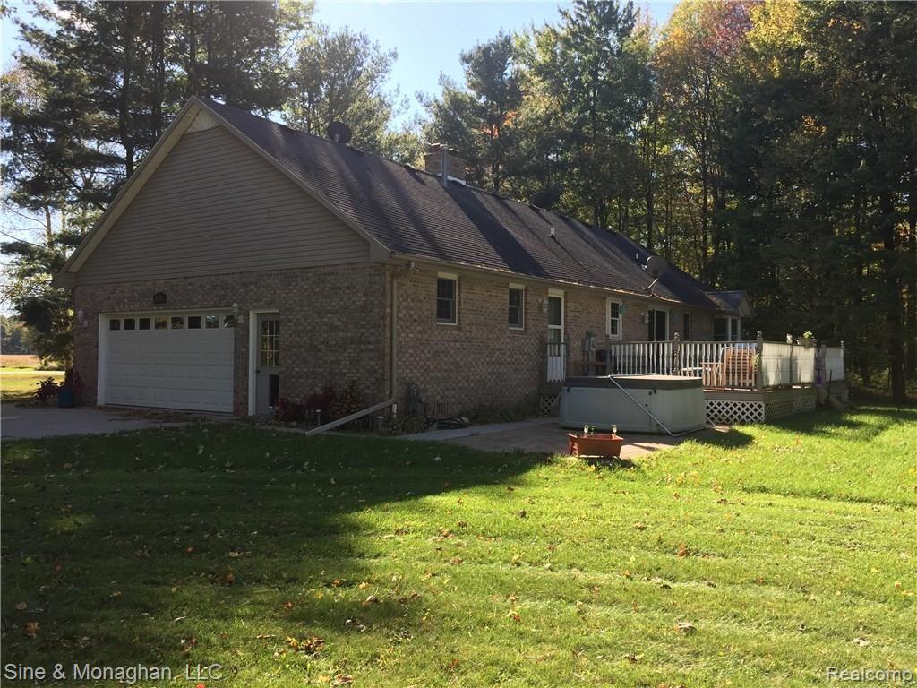 7010 Trumble Road St. Clair, MI 48079 - Photo 12 of 59 12.JPG
