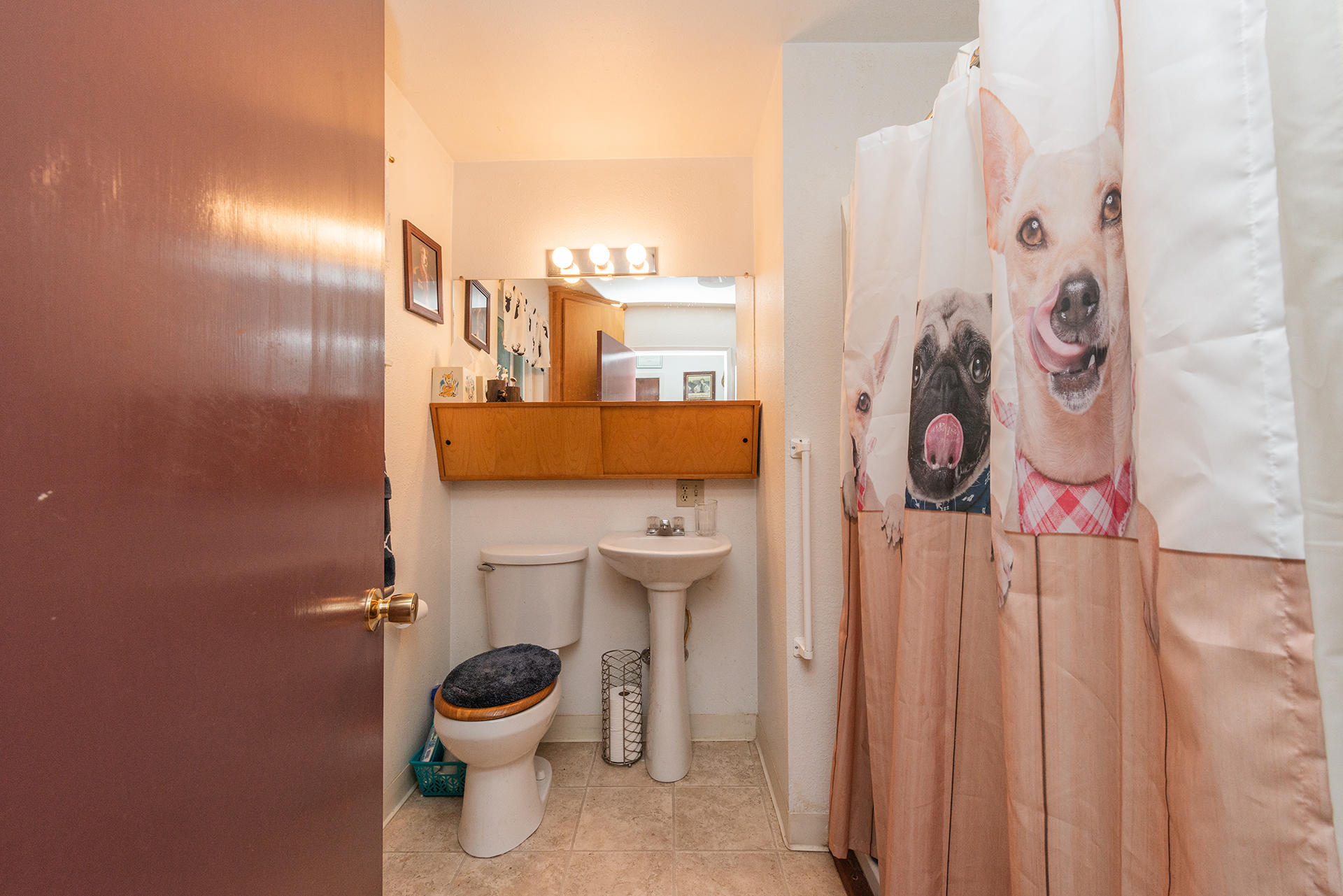 357 Glen Road Weaverville, CA 96093 - Photo 15 of 26 Guest Bathroom