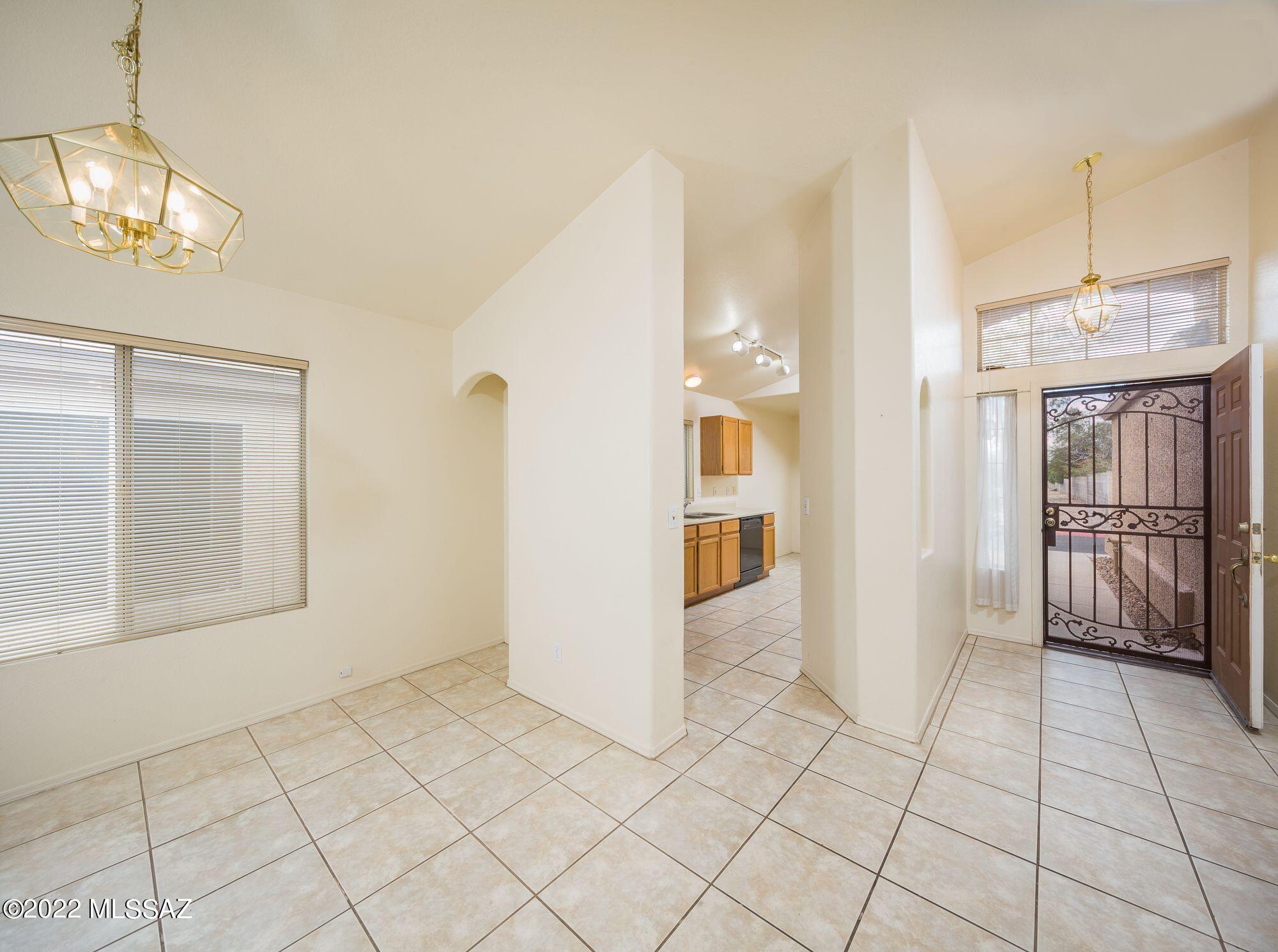 8040 North Halter Road Tucson, AZ 85741 - Photo 7 of 26 Gallery Image 7