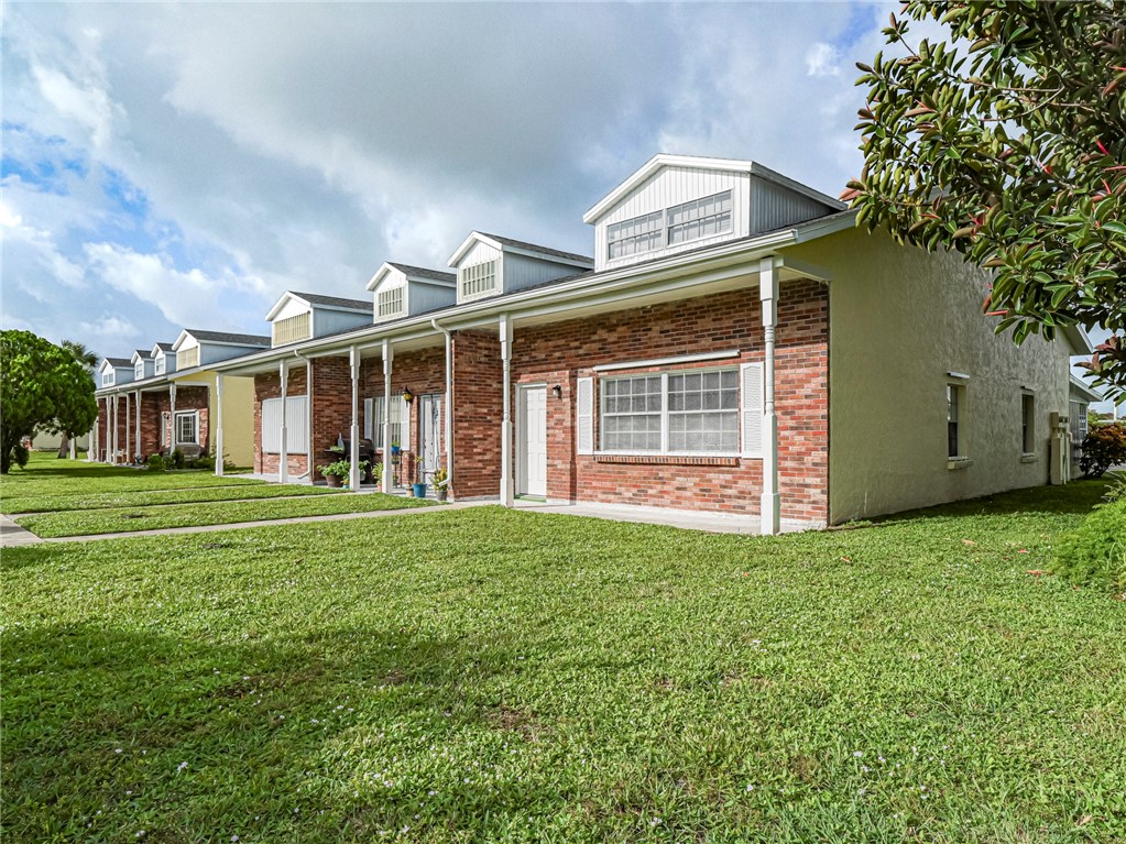 8520 Highway 1, Unit H12 Sebastian, FL 32976 - Photo 3 of 27