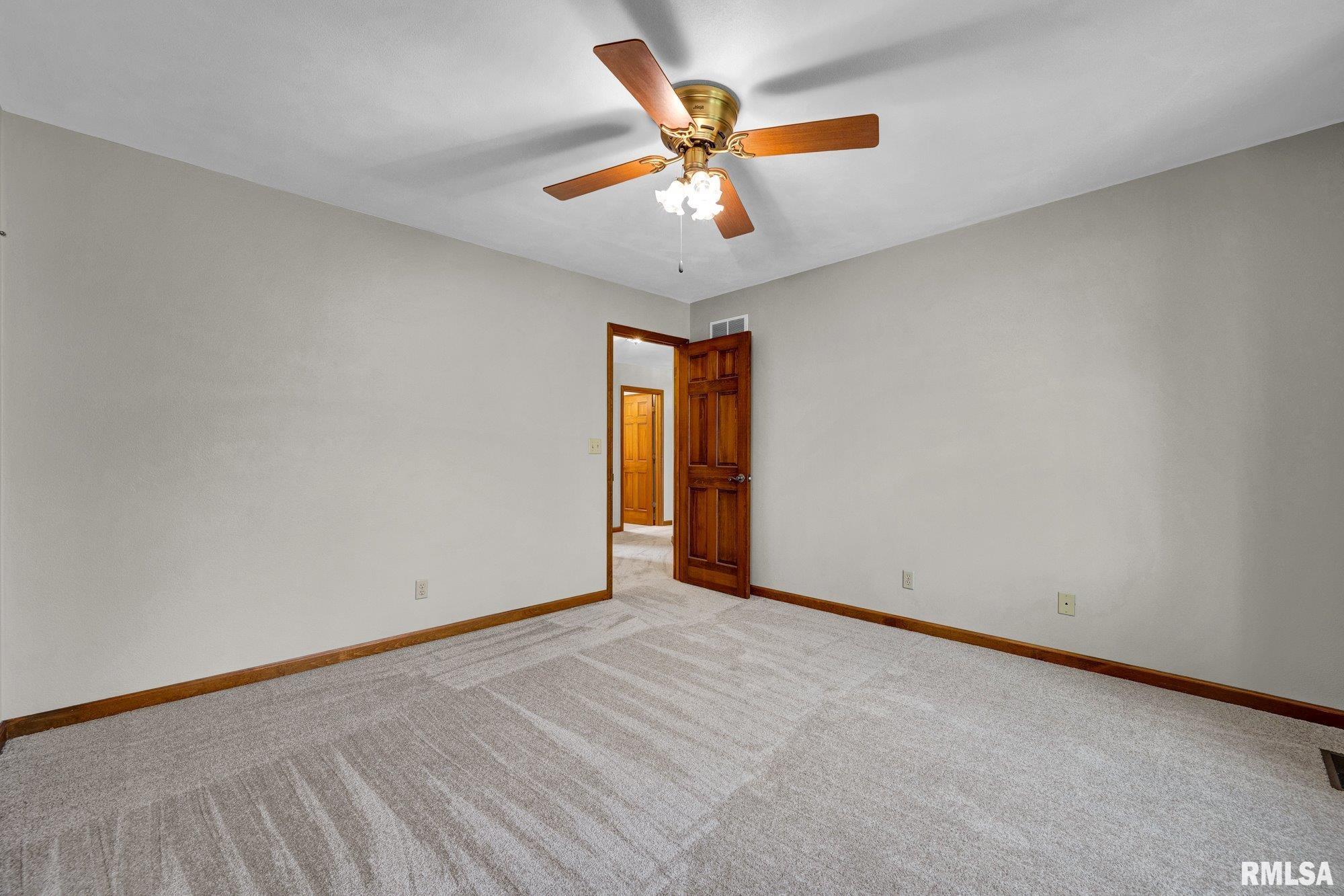 5 Old Farm Lane Washington, IL 61571 - Photo 33 of 65
