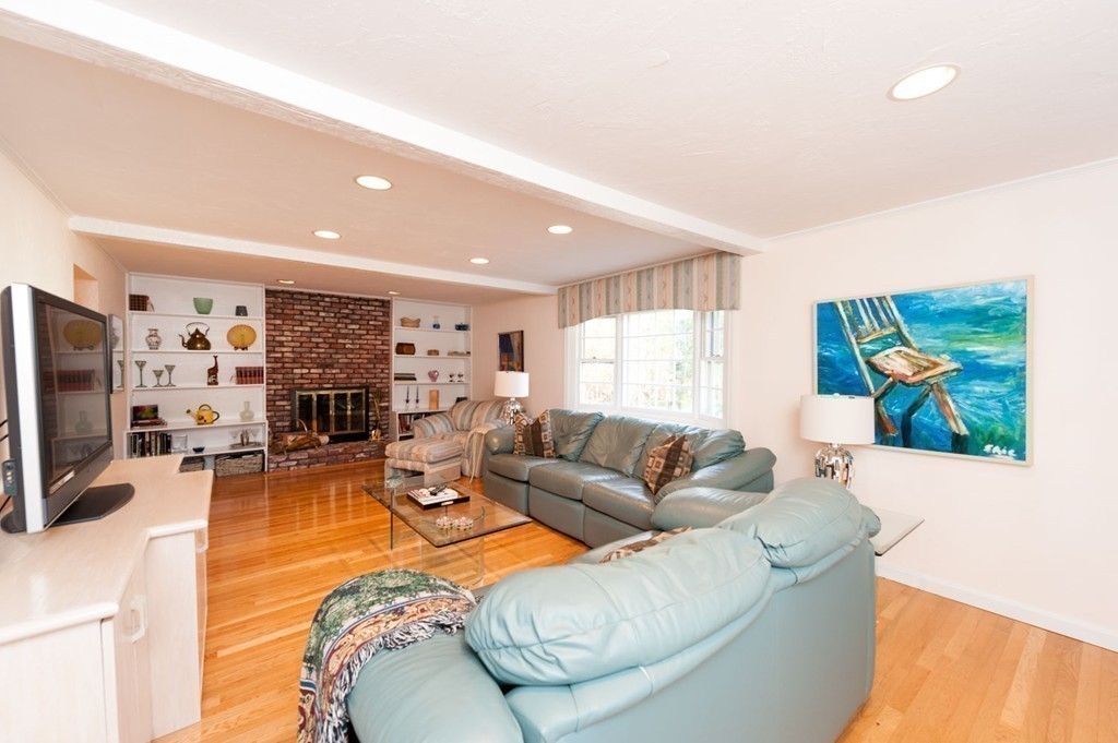 43 Condor Road Sharon, MA 02067 - Photo 11 of 22 Gallery Image 11