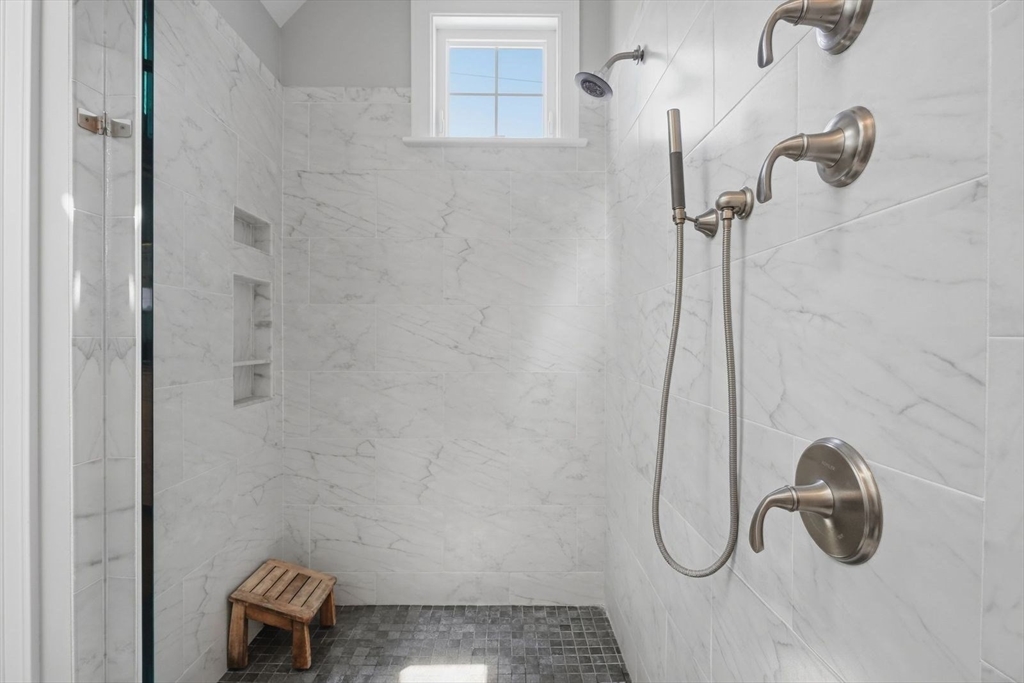 11 Loveland Road Webster, MA 01570 - Photo 22 of 41 Gallery Image 22