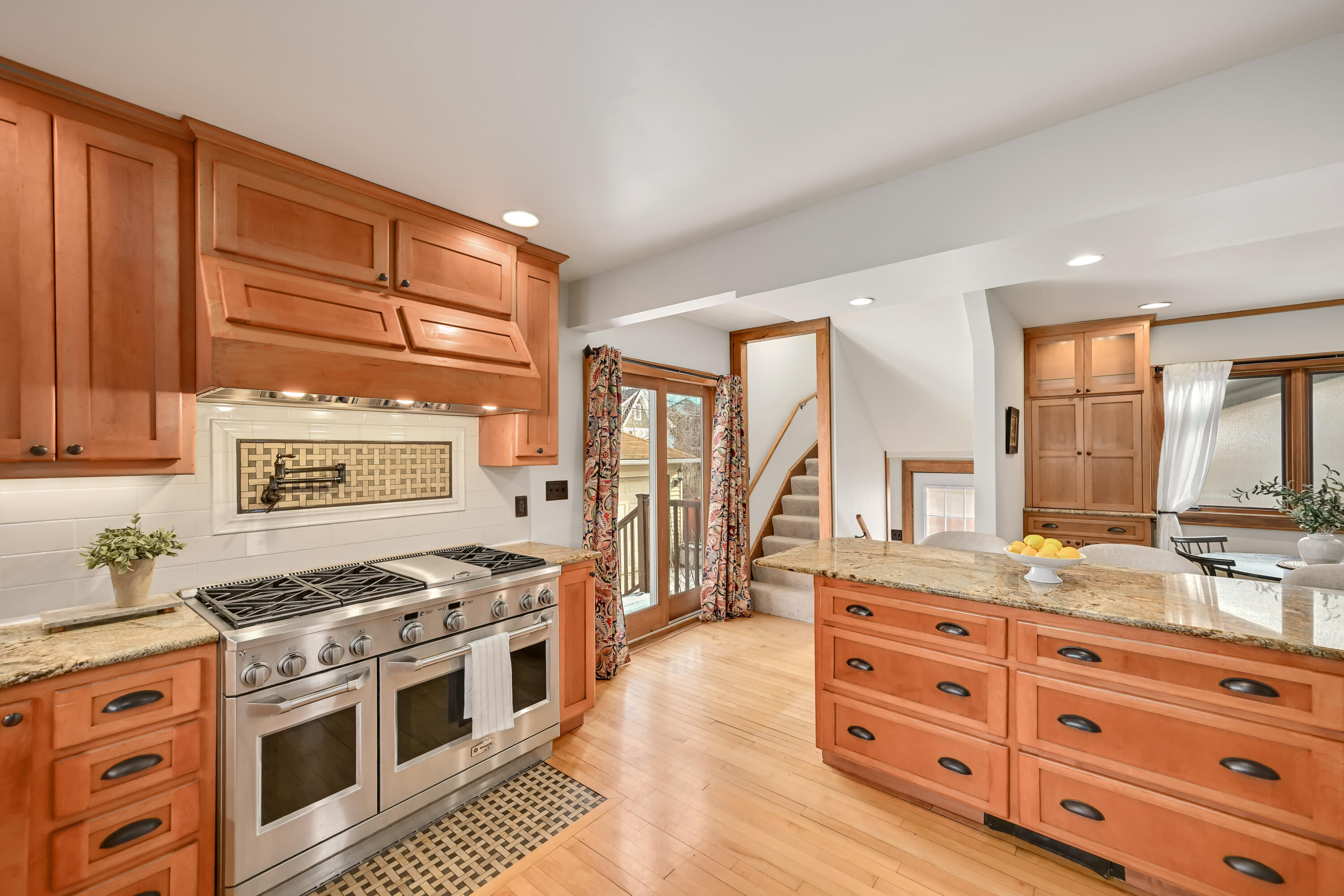 2438 North Lefeber Avenue Wauwatosa, WI 53213 - Photo 12 of 36 13 DZ2438-16