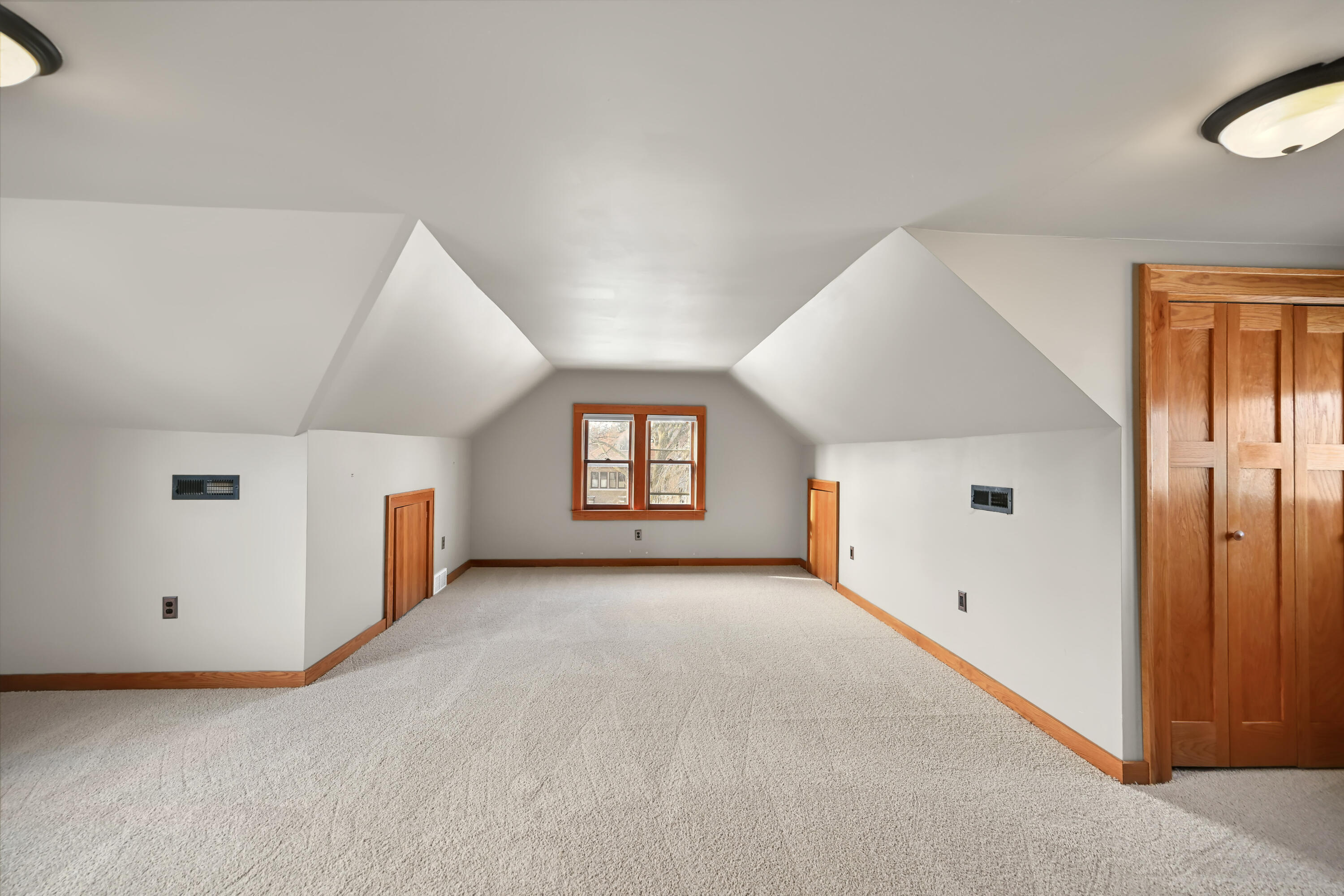 2438 North Lefeber Avenue Wauwatosa, WI 53213 - Photo 22 of 36 22 DZ2438-24