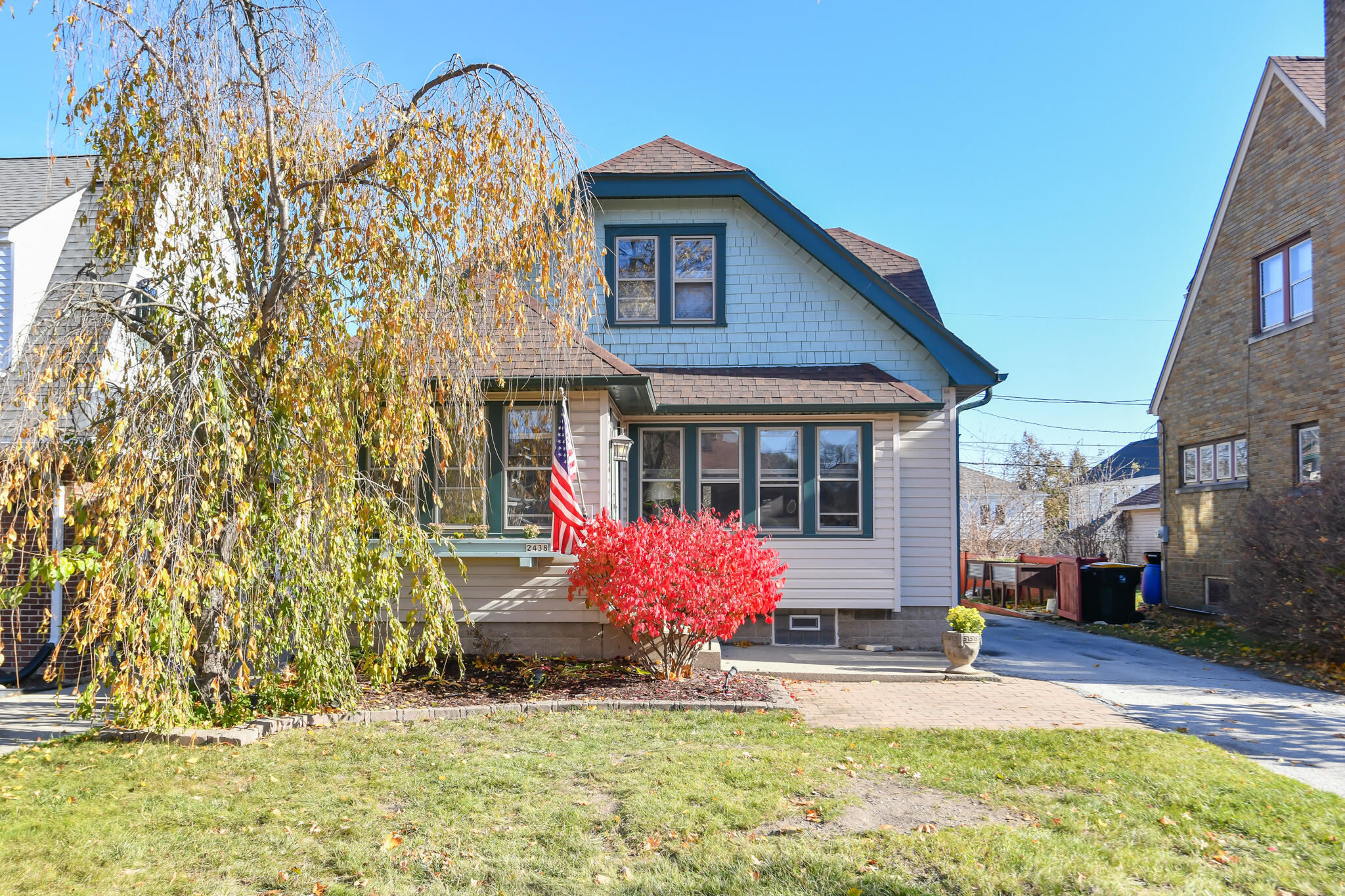 2438 North Lefeber Avenue Wauwatosa, WI 53213 - Photo 36 of 36 36 HEN_5508