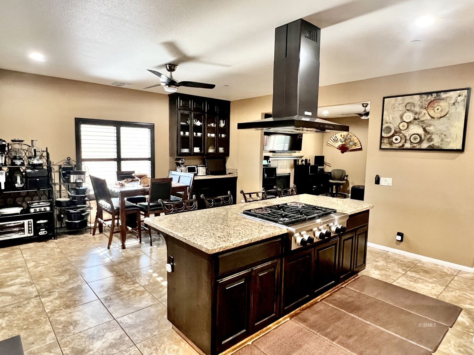 825 Emma Way Ridgecrest, CA 93555 - Photo 6 of 37