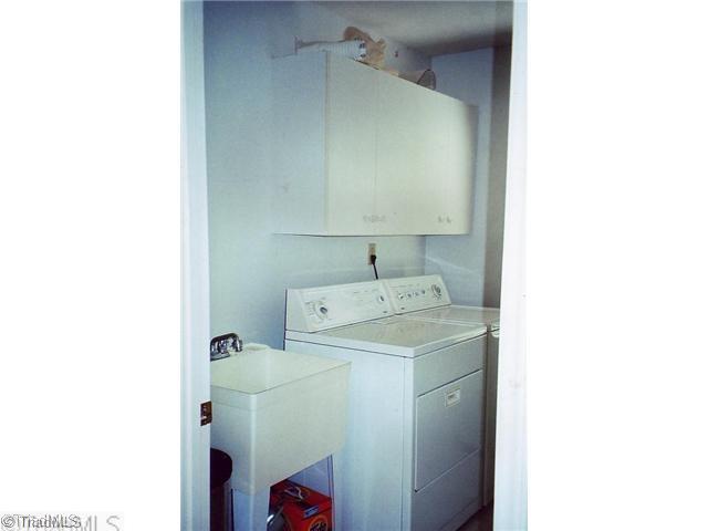 4322 Chilton Way High Point, NC 27265 - Photo 9 of 12 Laundry Room.