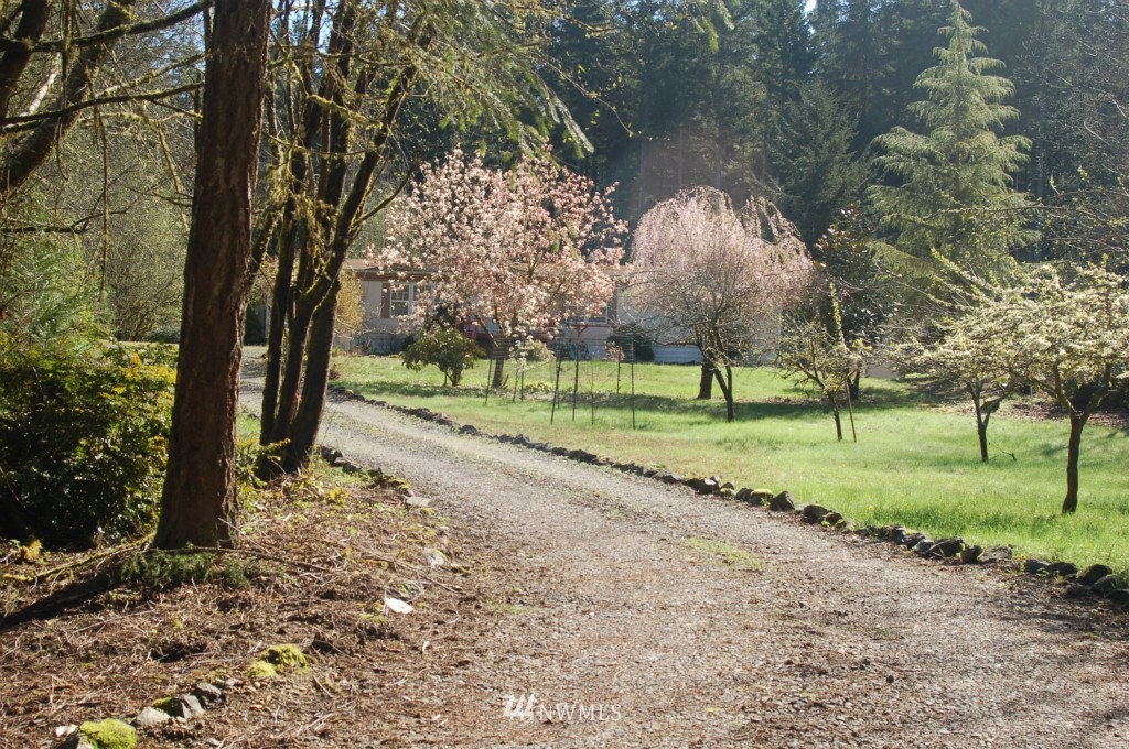 4350 Southeast Nelson Road Olalla, WA 98359 - Photo 2 of 25 Gallery Image 2