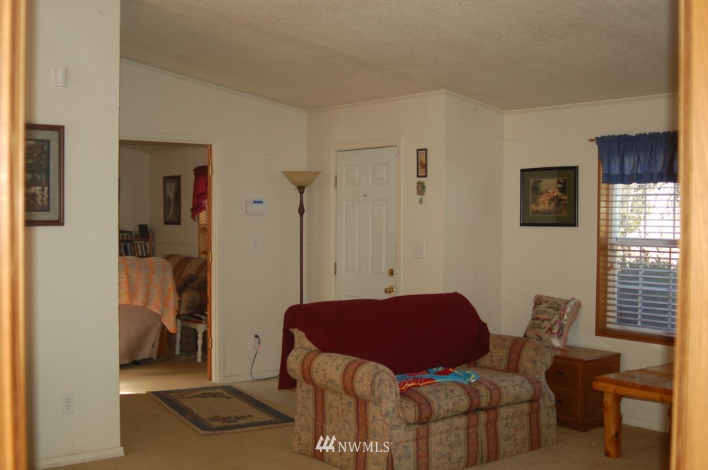 4350 Southeast Nelson Road Olalla, WA 98359 - Photo 4 of 25 Gallery Image 4