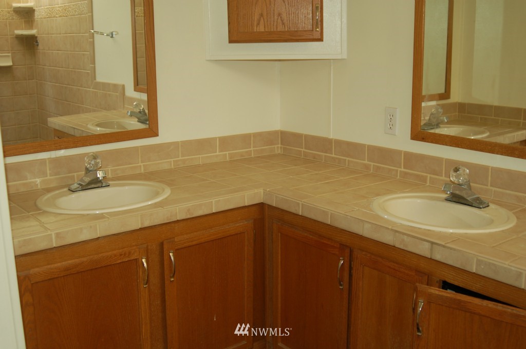 4350 Southeast Nelson Road Olalla, WA 98359 - Photo 10 of 25 Gallery Image 10