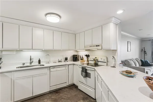 $298,000 | 1 Marina Drive, Unit 204 A/B, St. Simons Island, GA 31522