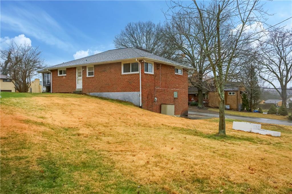 445 Rockhill Road Pittsburgh, PA 15243 - Photo 29 of 31